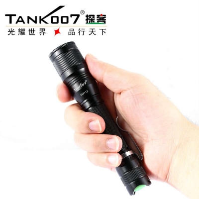 TANK007探客ZM112-R5正品美國(guó)大功率LED調(diào)焦手電筒騎行遠(yuǎn)射家用戶外防身