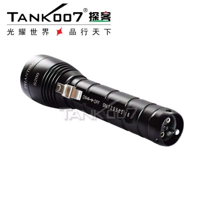 TANK007潛水強光手電筒具備特點