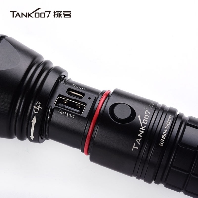 TANK007探客可充電執(zhí)勤，執(zhí)法，巡邏遠(yuǎn)射防水戶(hù)外超亮LED電筒UC20